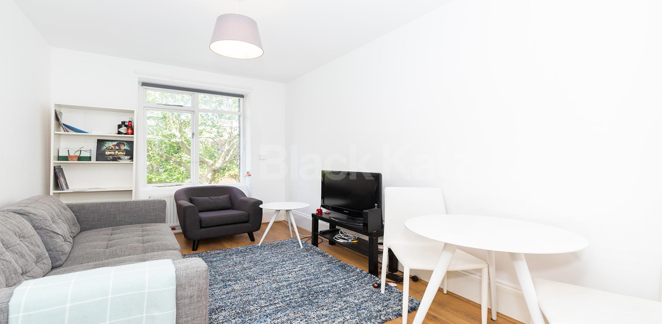 			CENTRAL LOCATION, 3 Bedroom, 1 bath, 1 reception Maisonette			 Compton Street EC1, CLERKENWELL / FARRINGDON